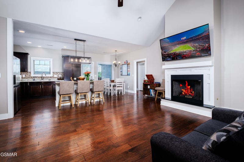 2899 Alden Glenn Ct, Sevierville, TN 37876