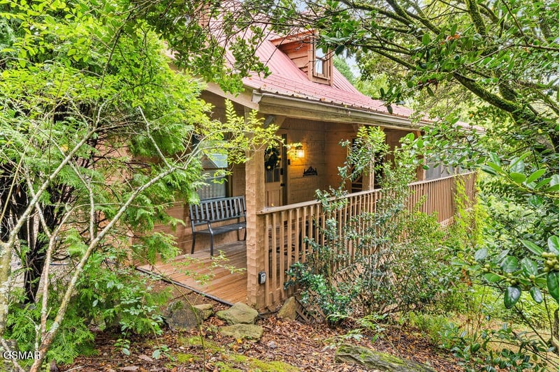 229 Cherokee Path Way, Sevierville, TN 37876