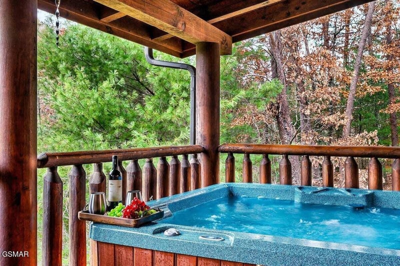 2016 Bear Haven Way, Sevierville, TN 37876