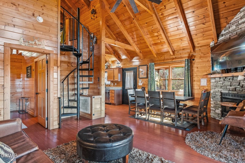 4104 Harvest Moon Rd, Sevierville, TN 37862