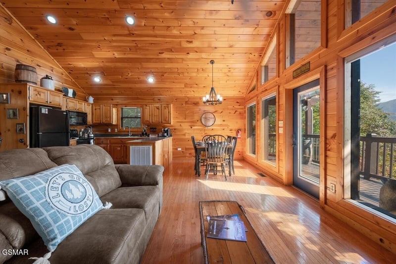4235 Round Top Way, Sevierville, TN 37862