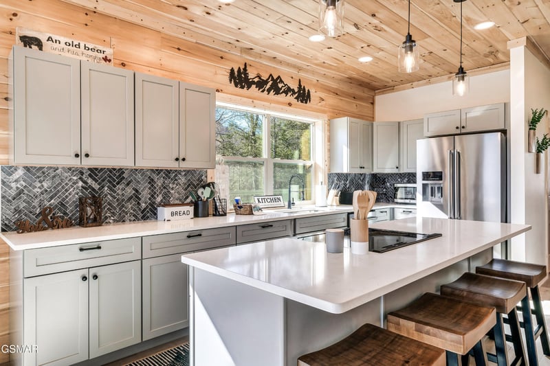 3138 Stepping Stone Dr, Sevierville, TN 37862