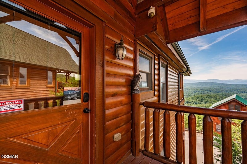 2214 Towering Hemlock Dr, Sevierville, TN 37876