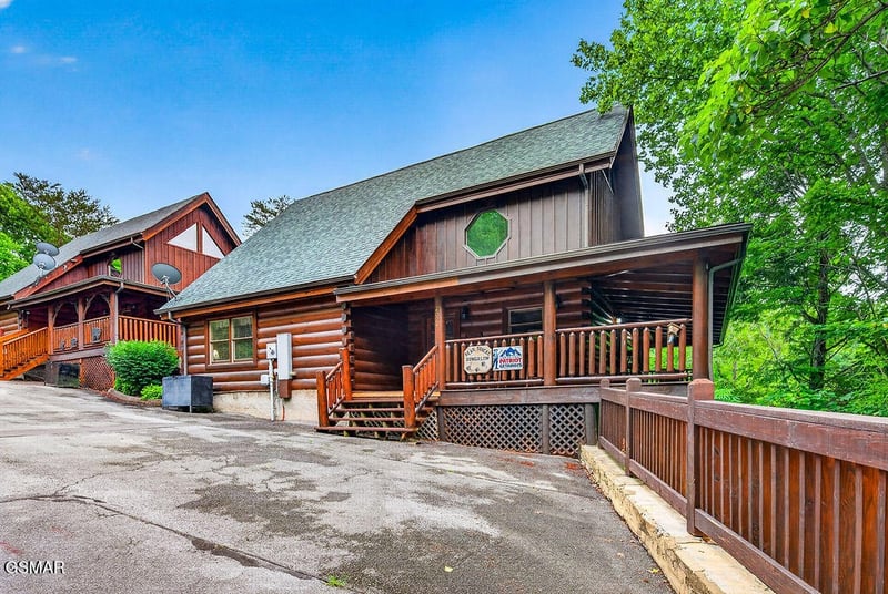 2024 Bear Haven Way, Sevierville, TN 37876
