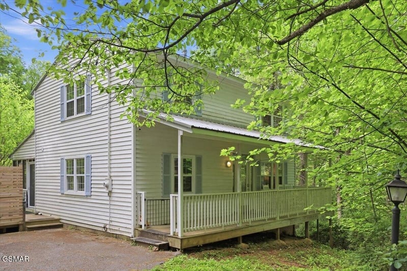 4340 Lakeshore Ave, Sevierville, TN 37876