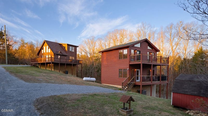 1220 Sugar Loaf Rd, Sevierville, TN 37876