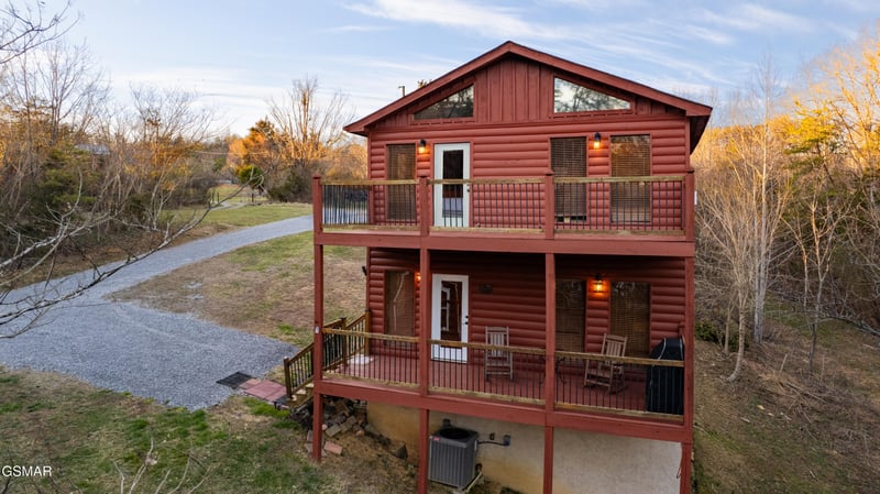 1220 Sugar Loaf Rd, Sevierville, TN 37876