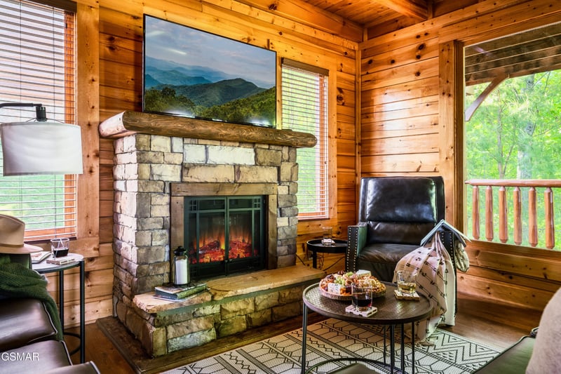 2739 Mountain Preserve Dr, Sevierville, TN 37862