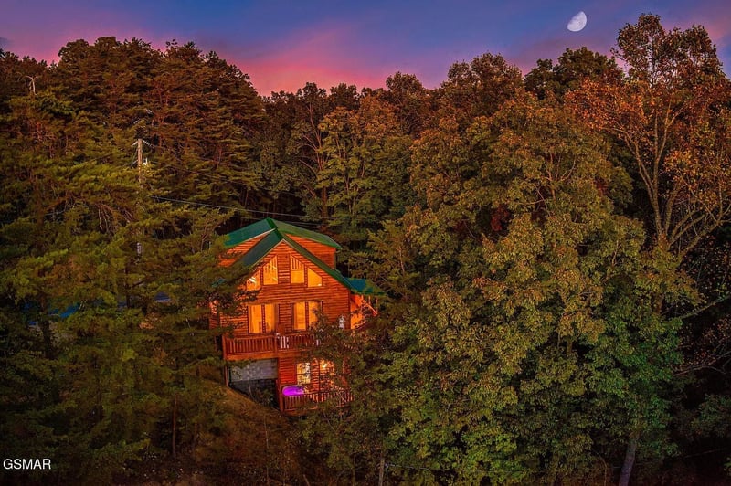 2924 Pine Haven Dr, Sevierville, TN 37862