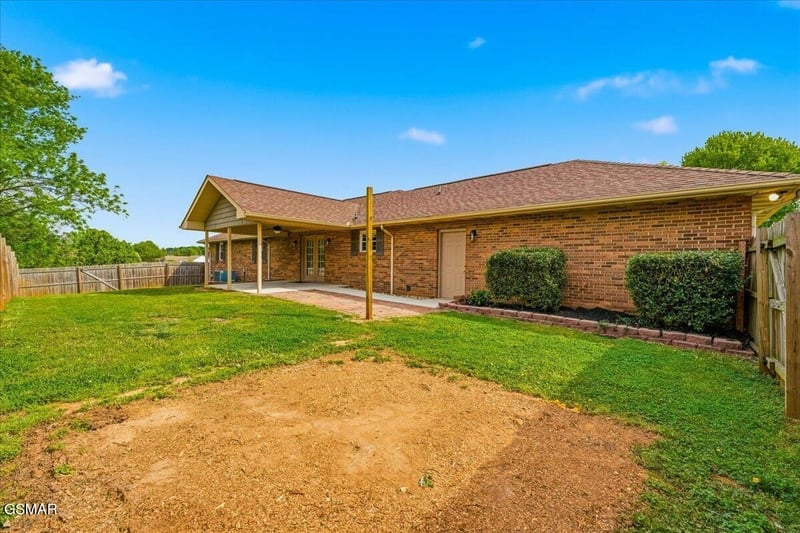 209 Lavista Dr, Maryville, TN 37804