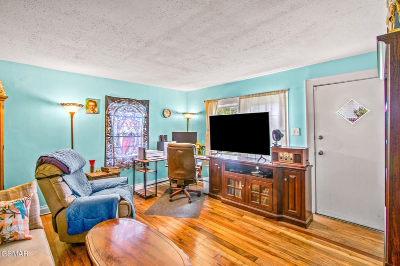 2404 Cedar Ln, Knoxville, TN 37918