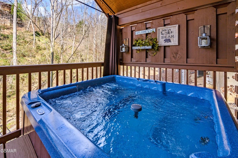 1505 Bears Den Way, Sevierville, TN 37862