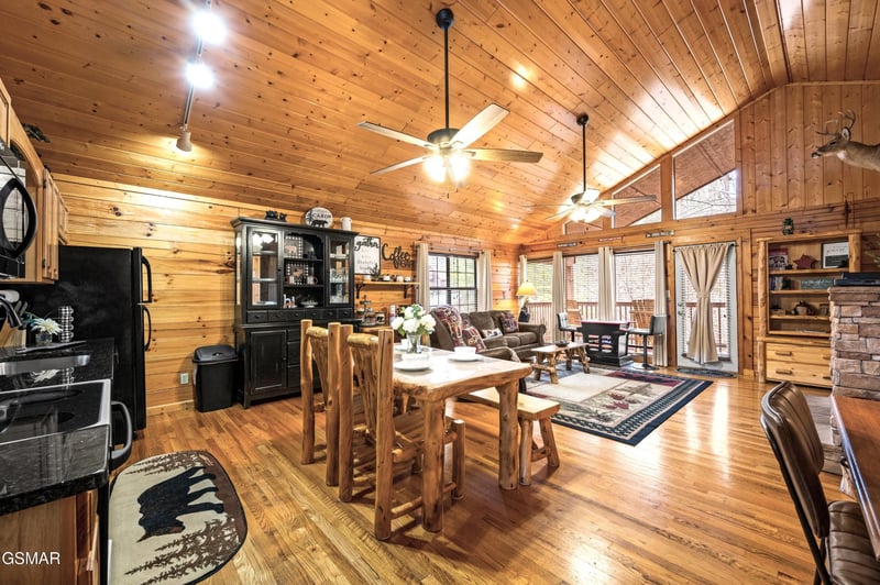 1505 Bears Den Way, Sevierville, TN 37862