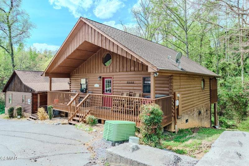 1505 Bears Den Way, Sevierville, TN 37862