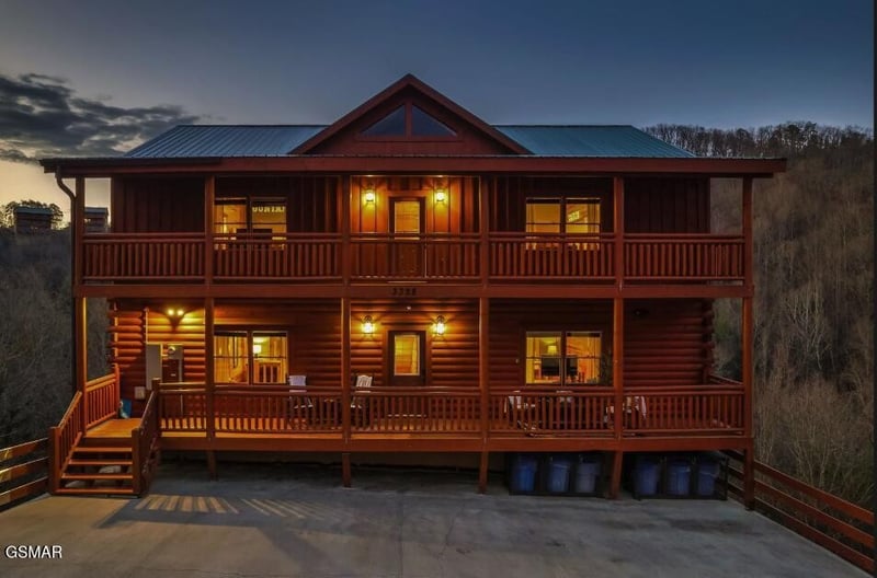 3328 Smoky Ridge Way, Sevierville, TN 37862