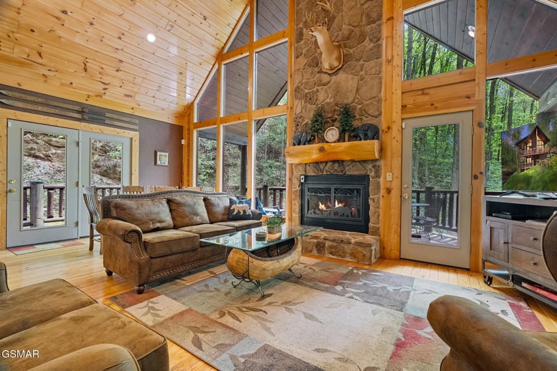 3751 Line Springs Ln, Sevierville, TN 37862