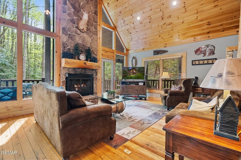 3751 Line Springs Ln, Sevierville, TN 37862
