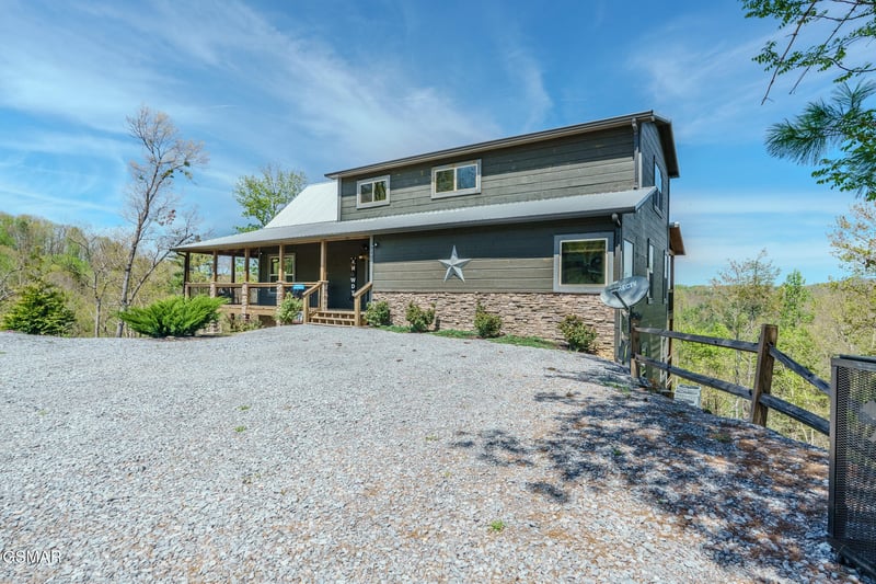 2927 Joyner Hills Ln, Sevierville, TN 37876
