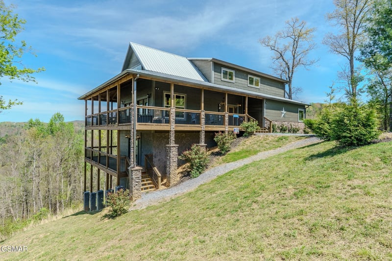 2927 Joyner Hills Ln, Sevierville, TN 37876