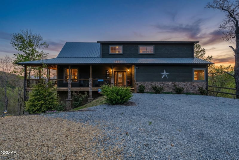 2927 Joyner Hills Ln, Sevierville, TN 37876