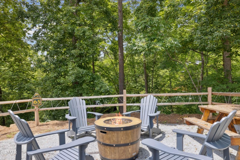 1003 Walini Way, Sevierville, TN 37876