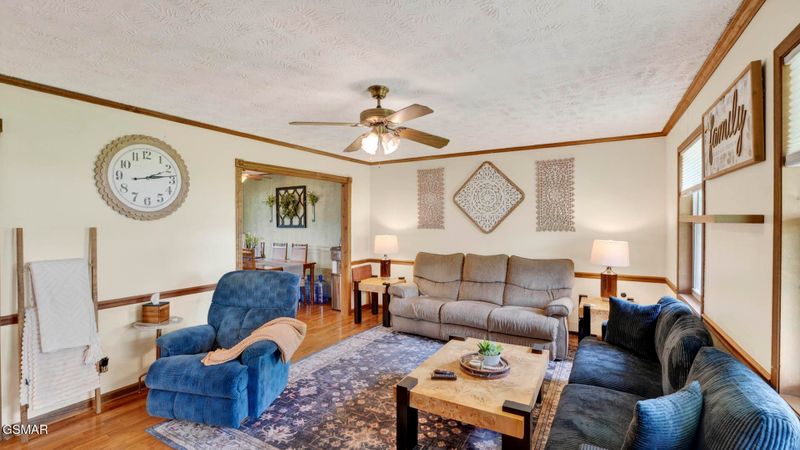 1214 Cherokee Circle Dr, Sevierville, TN 37862