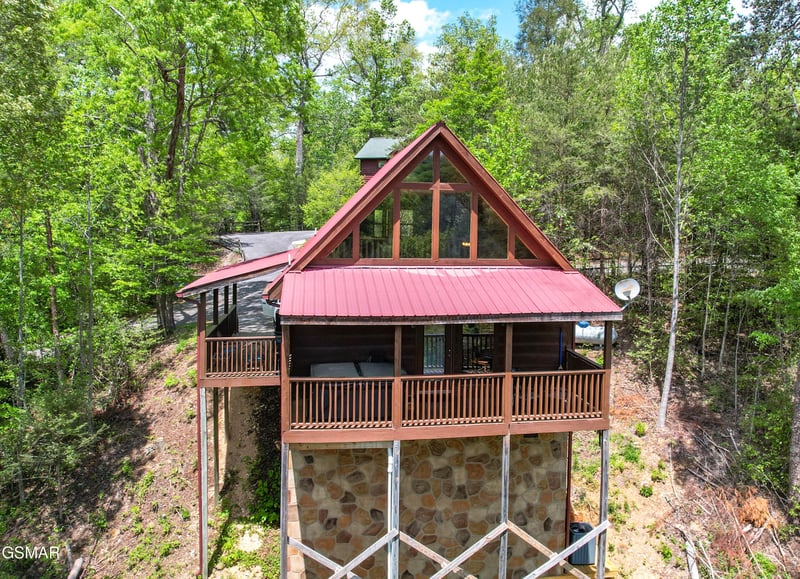 1705 Quail Hollow Way, Sevierville, TN 37876