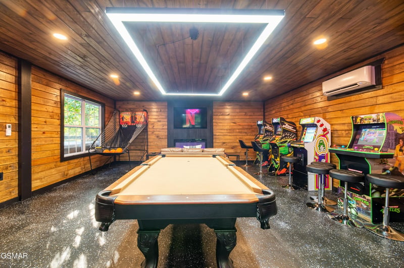 4108 Fox Hunters Ln, Sevierville, TN 37876