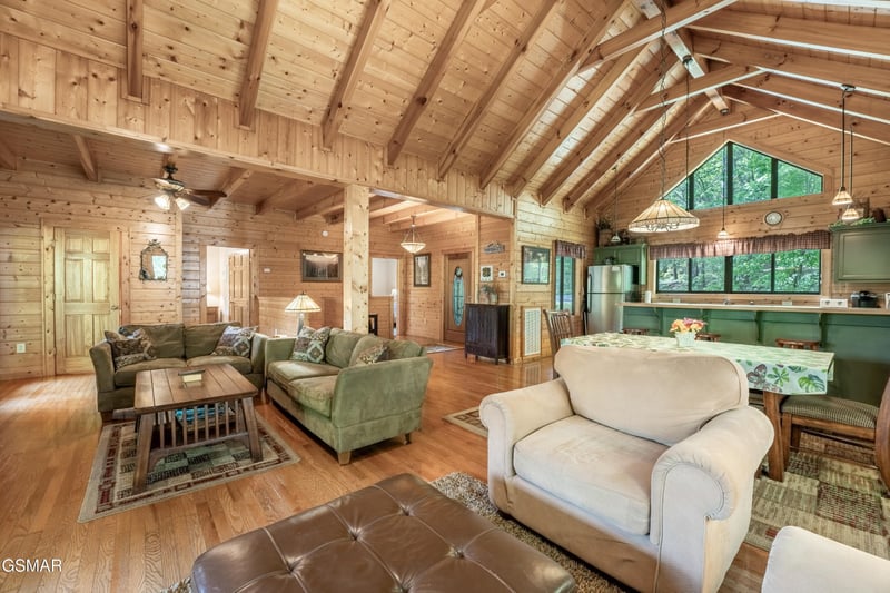2410 Whitetail Ridge Way, Sevierville, TN 37862