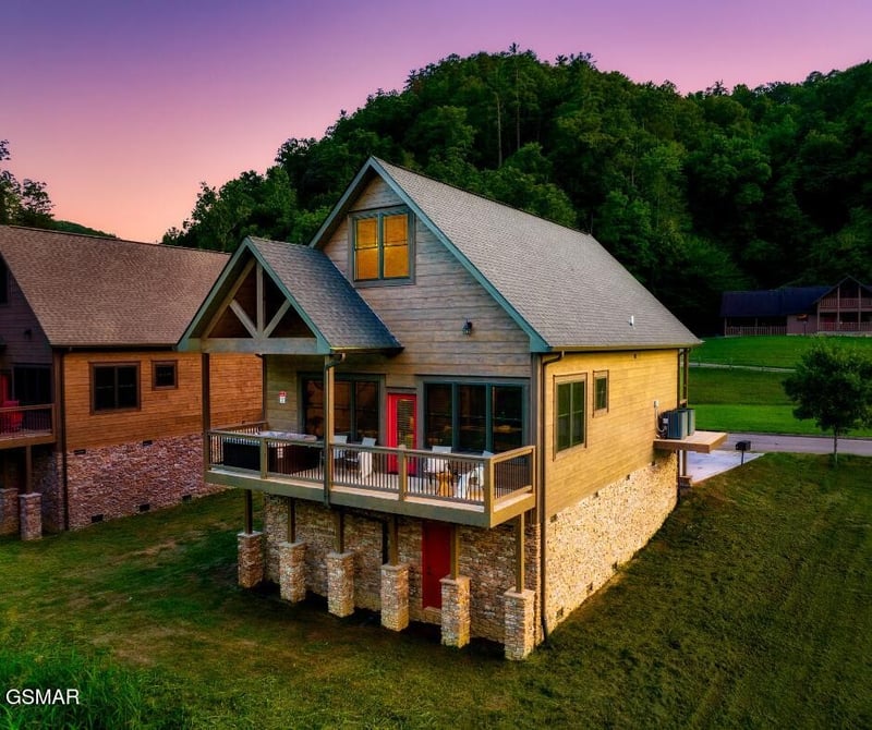 3112 Cherokee Valley Dr, Sevierville, TN 37862