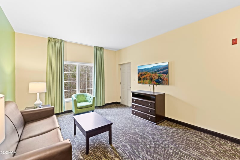 225 Collier Dr #1317, Sevierville, TN 37862