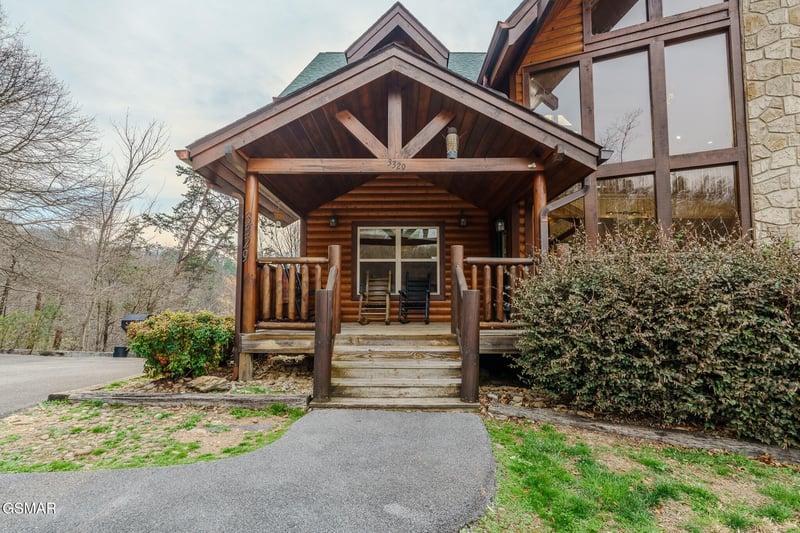3329 Grouse Ridge Ln, Sevierville, TN 37876