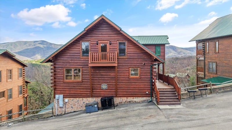 3032 Hickory Lodge Dr, Sevierville, TN 37862
