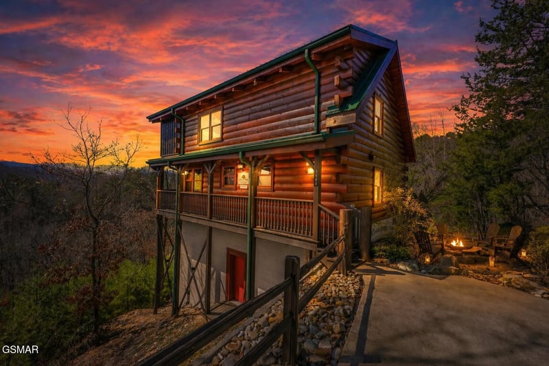 1960 E Mountain Way, Sevierville, TN 37876