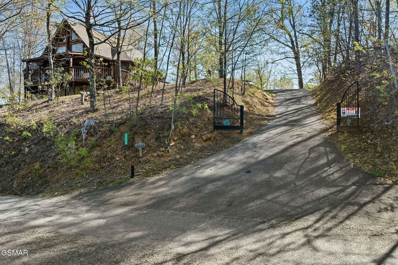 3208 Emerald Springs Loop, Sevierville, TN 37862