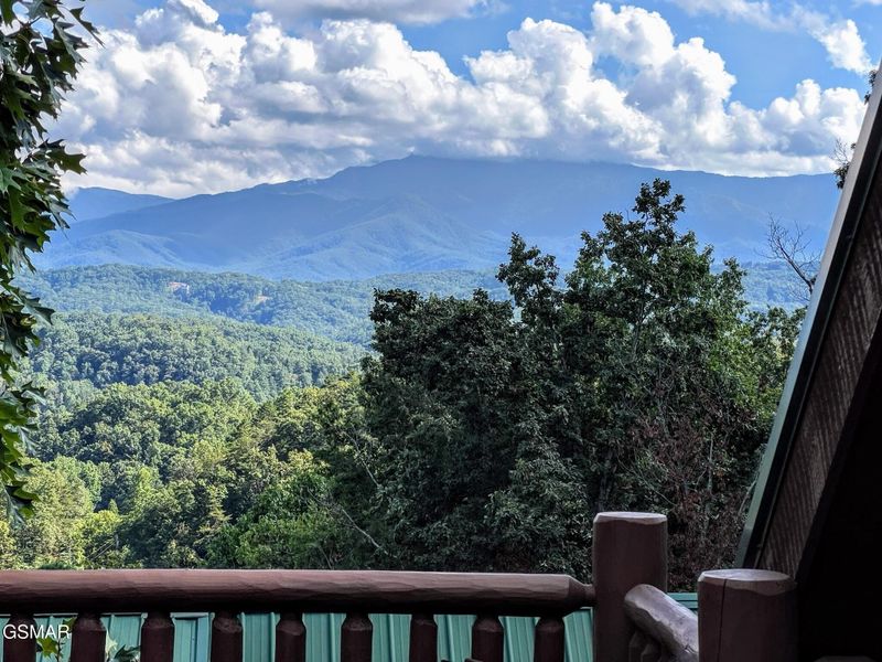 2251 Upper Middle Creek Rd #18, Sevierville, TN 37876