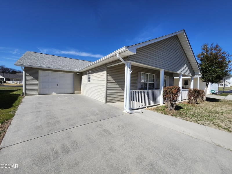 2553 Bay Meadows Way, Sevierville, TN 37876