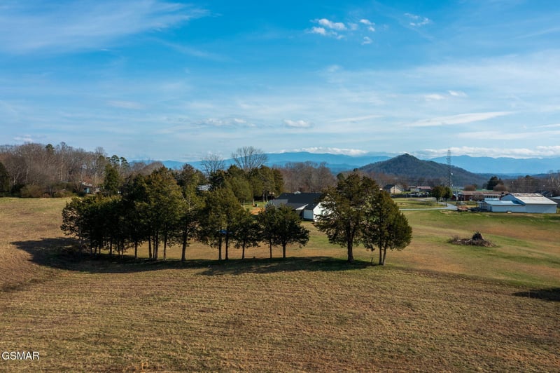 2340 Old Newport Hw, Sevierville, TN 37876