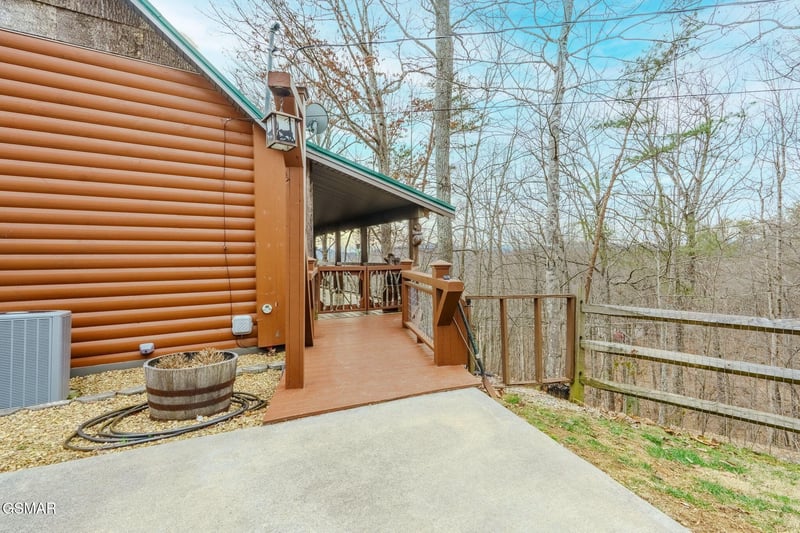 3644 Wears Mountain Ln, Sevierville, TN 37862