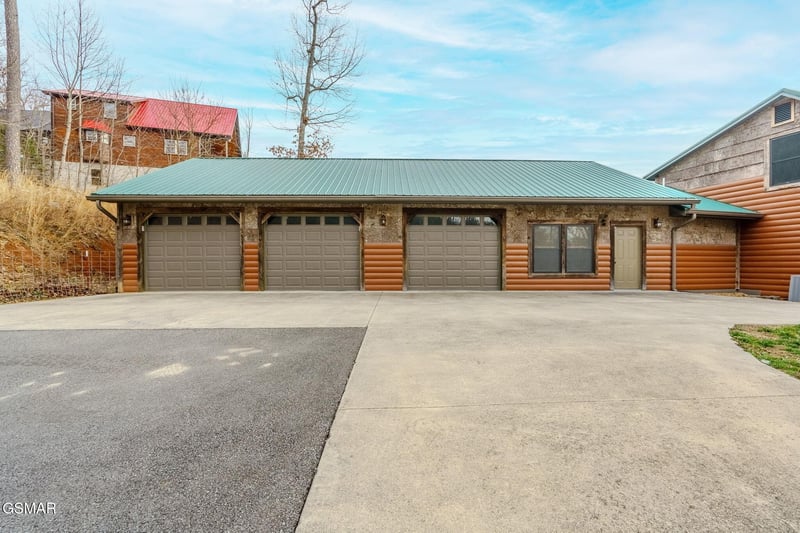 3644 Wears Mountain Ln, Sevierville, TN 37862