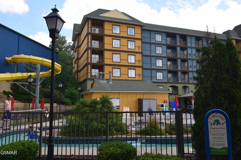 225 Collier Dr #1516, Sevierville, TN 37862