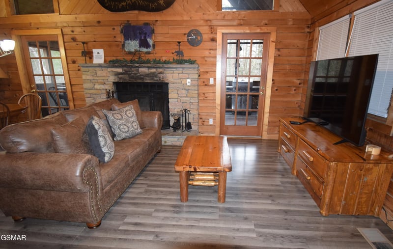 1502 Ridgecrest Dr, Sevierville, TN 37876