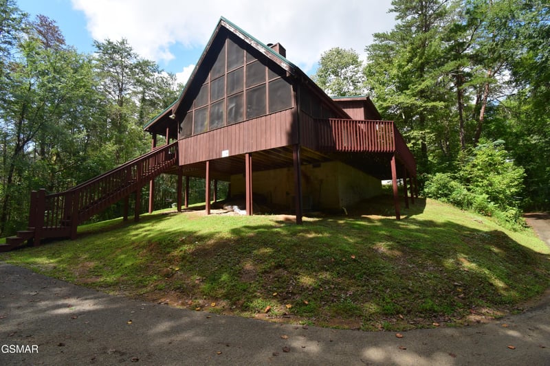 1502 Ridgecrest Dr, Sevierville, TN 37876