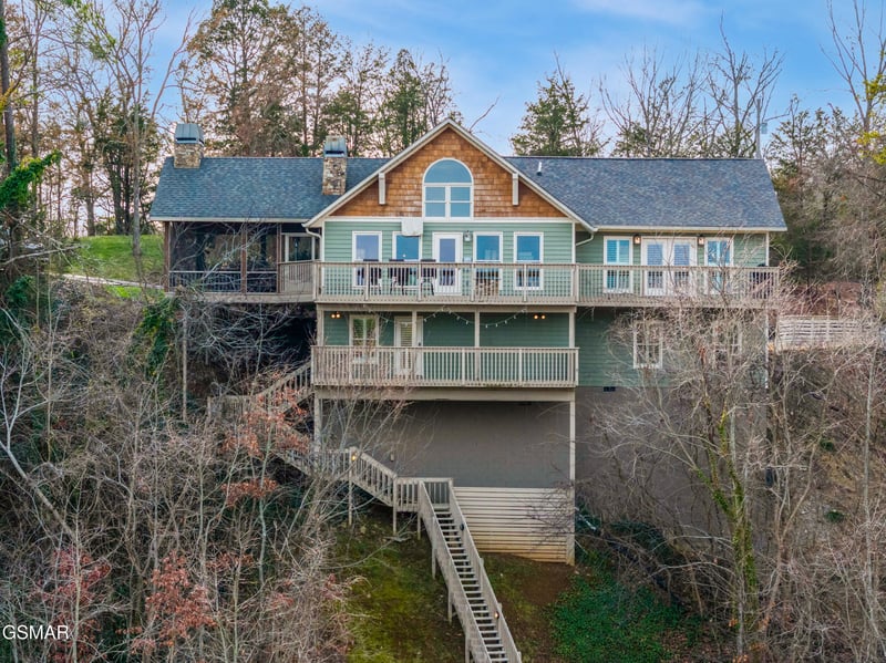 1965 Mccroskey Ln, Sevierville, TN 37876