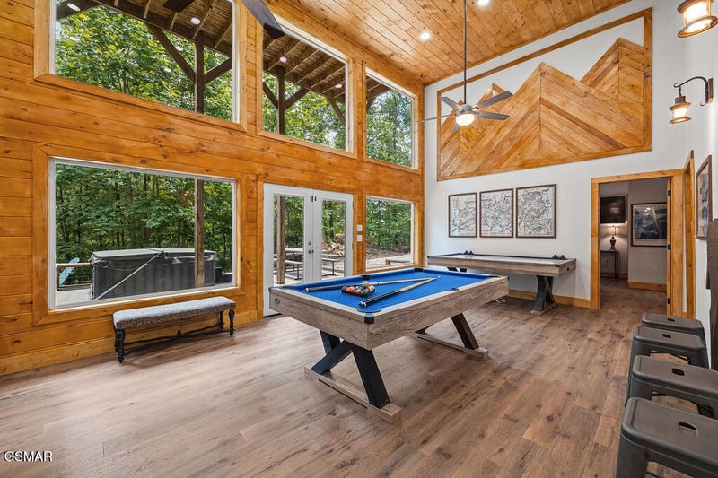 5042 Settlers View Ln, Sevierville, TN 37862