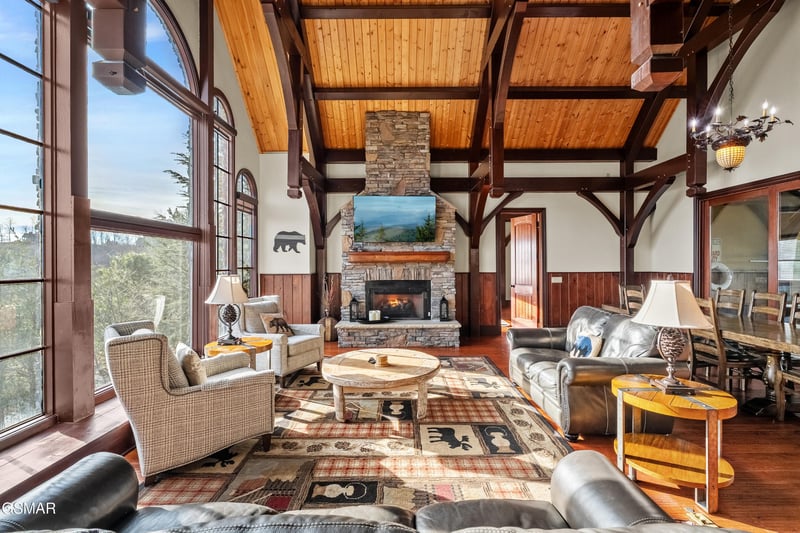 3050 Summit Trails Dr, Sevierville, TN 37876