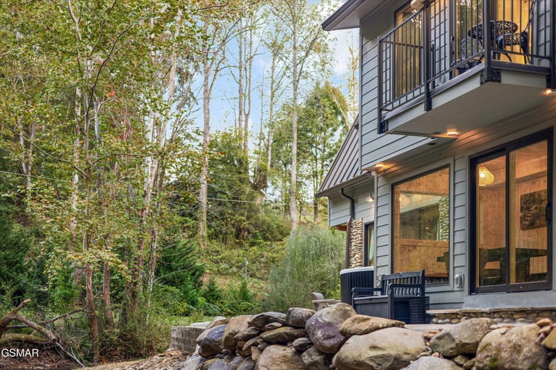 2951 Webb Creek Rd, Sevierville, TN 37876