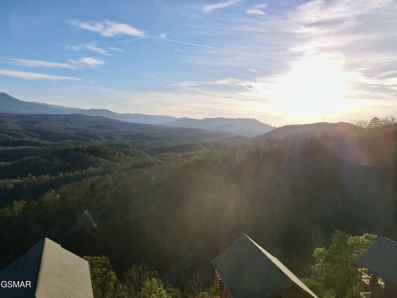 3045 Legacy Vista Dr, Sevierville, TN 37876