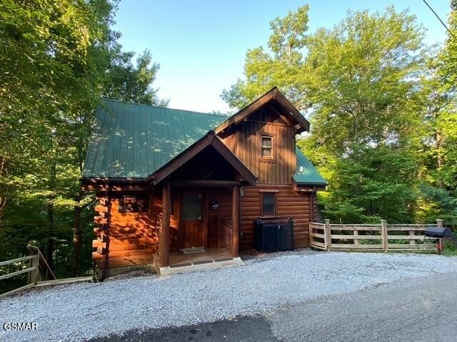 2245 Beach Front Dr, Sevierville, TN 37876