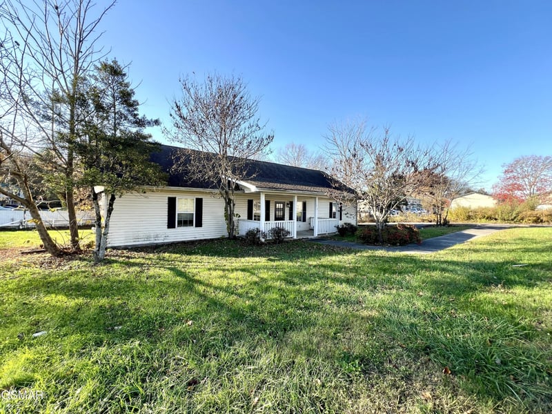 1117 Oak Cluster Dr, Sevierville, TN 37862